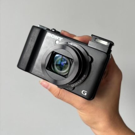 Used Digital Camera | Sony Cybershot Digital Camera in black | Complete Set