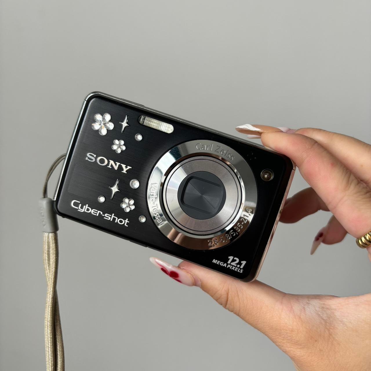 KSJDHFH-1.jpg Used Digital Camera | Sony Cybershot Digital Camera Digi Cam in black π€ DSC-W215 12.1MP | Complete Set - Image 1