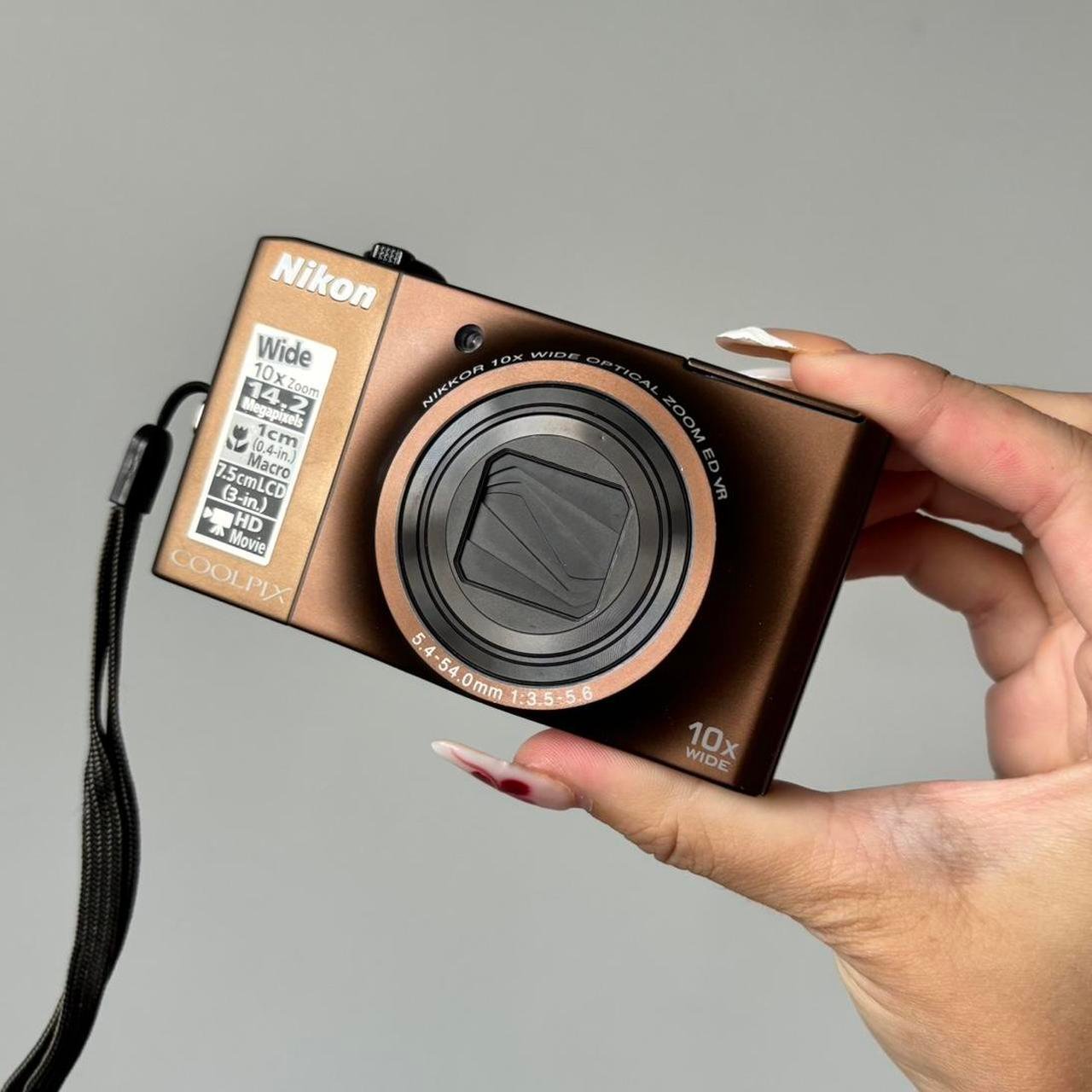 OAZ9EDY-1.jpg Used Digital Camera | Nikon Coolpix Digital Camera S8000 14MP Digital Camera in brown | Complete Set - Image 1